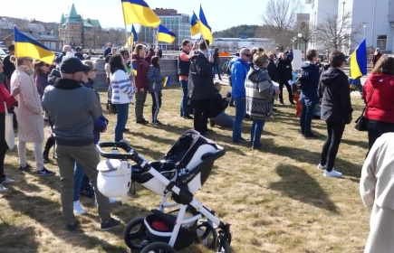 Lördagen den 26 mars mötte uddevallaborna upp för en manifestation mot kriget och för Ukraina.